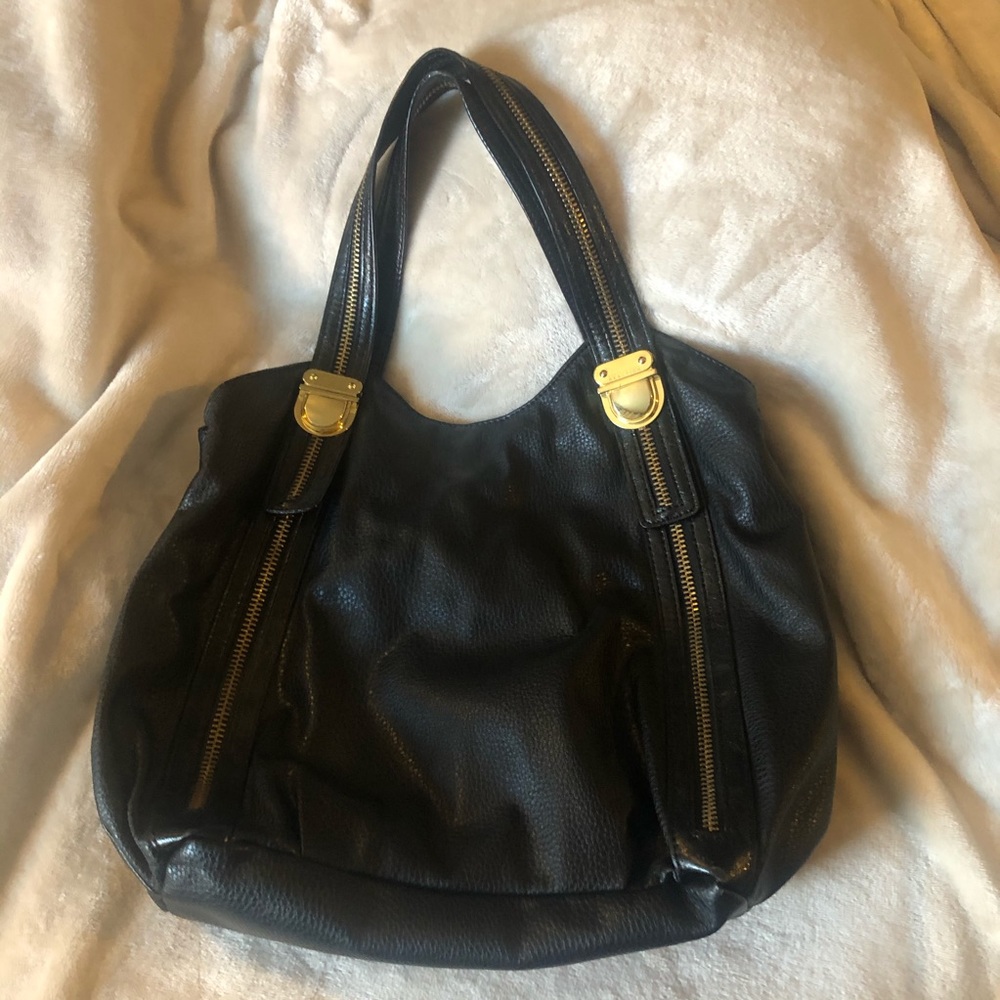 Kenneth Cole Reaction deep purse w/ zipper detail